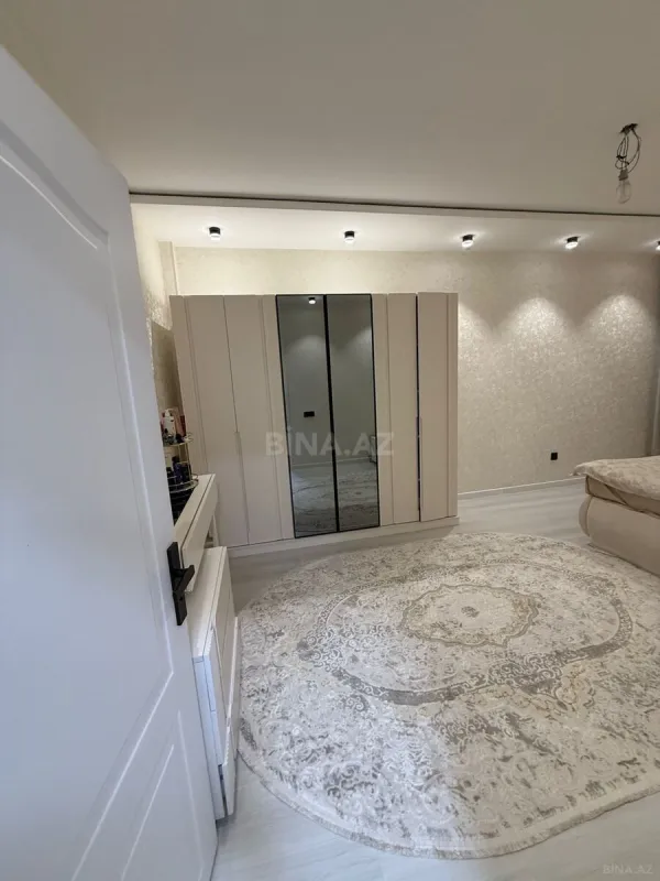 Satılır 2 otaqlı mənzil 70 m²