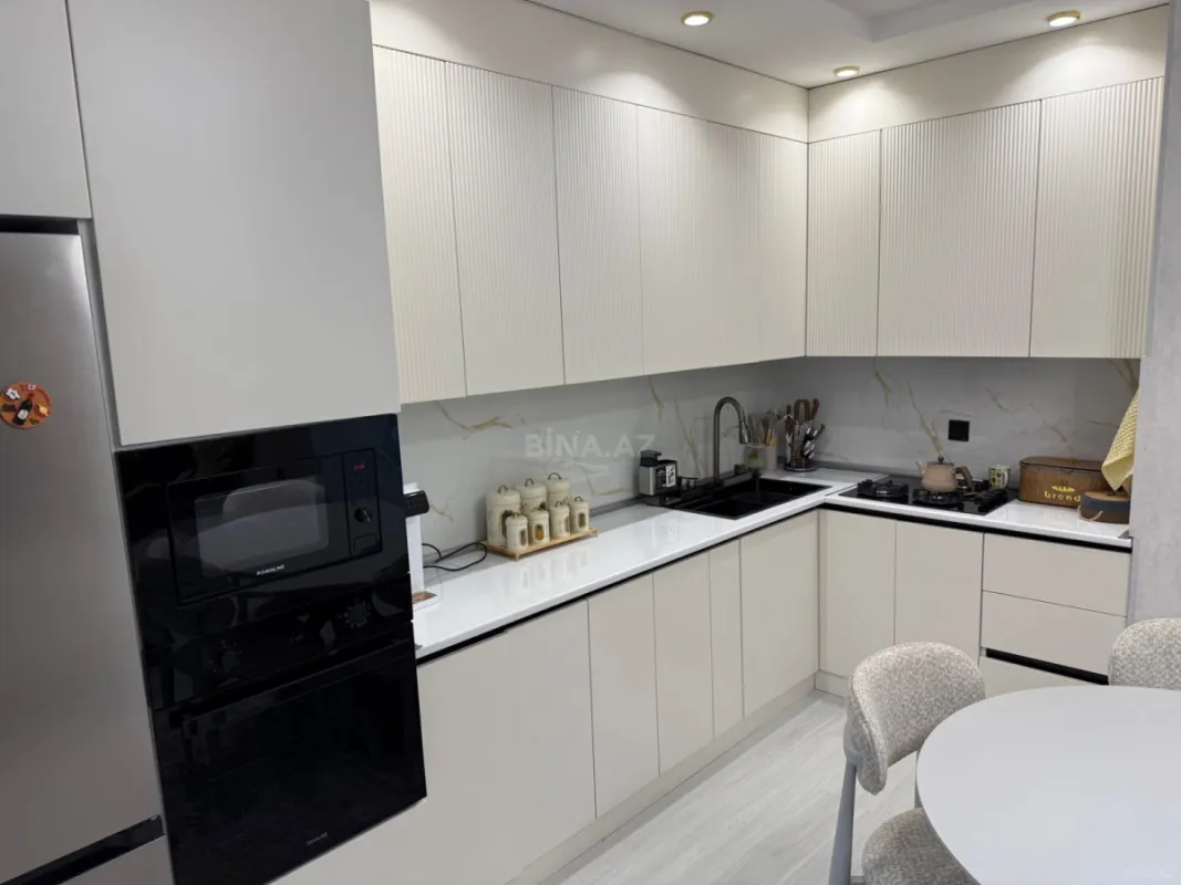 Satılır 2 otaqlı mənzil 70 m²