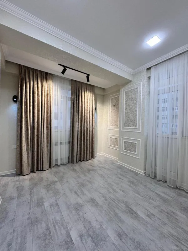 Satılır 2 otaqlı mənzil 75 m²