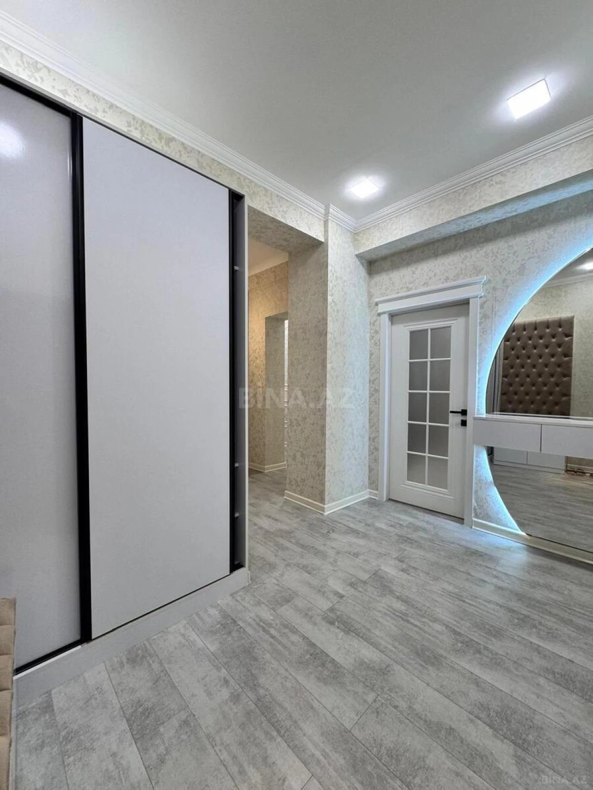 Satılır 2 otaqlı mənzil 75 m²