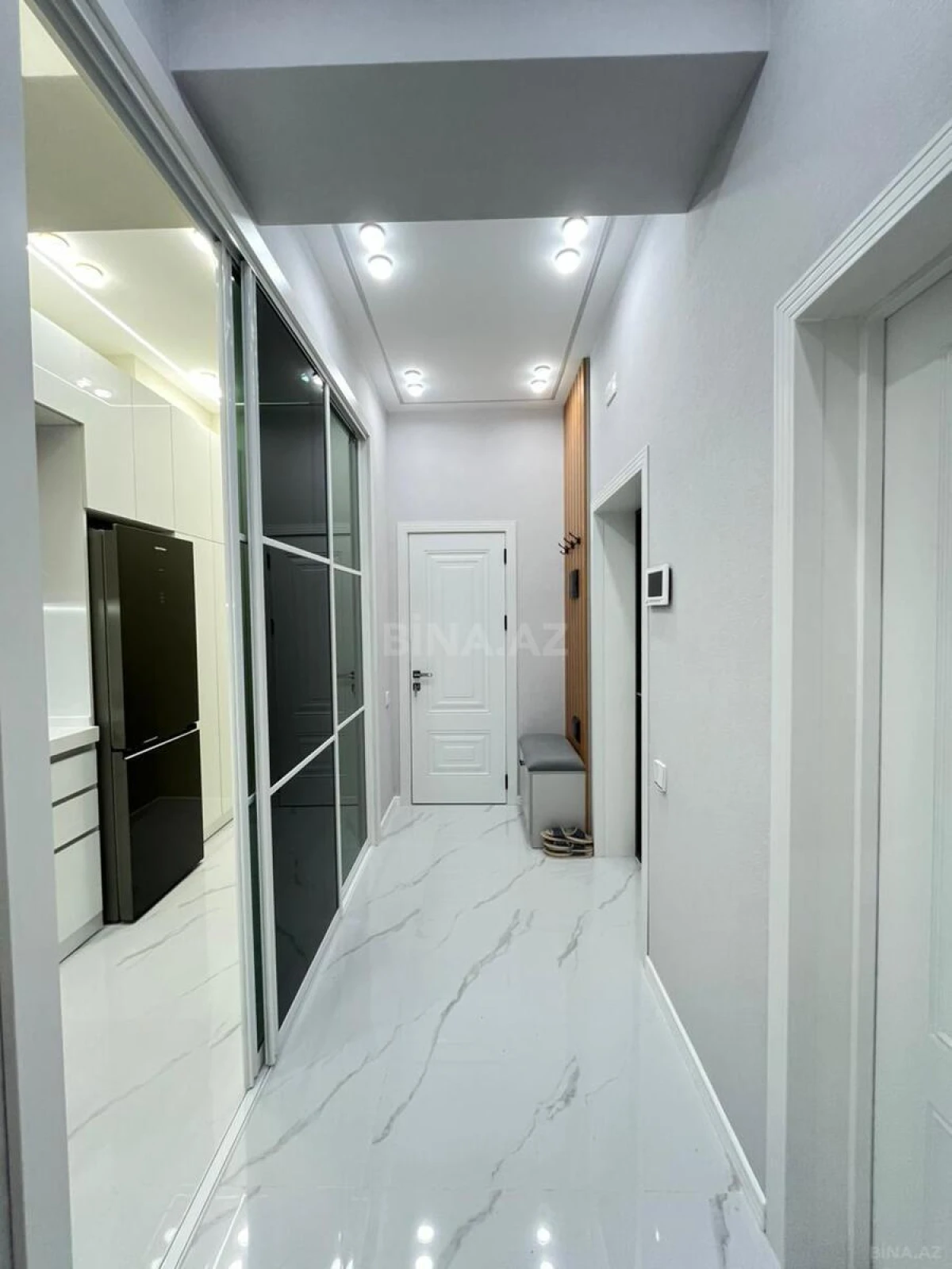 Satılır 2 otaqlı mənzil 68 m²
