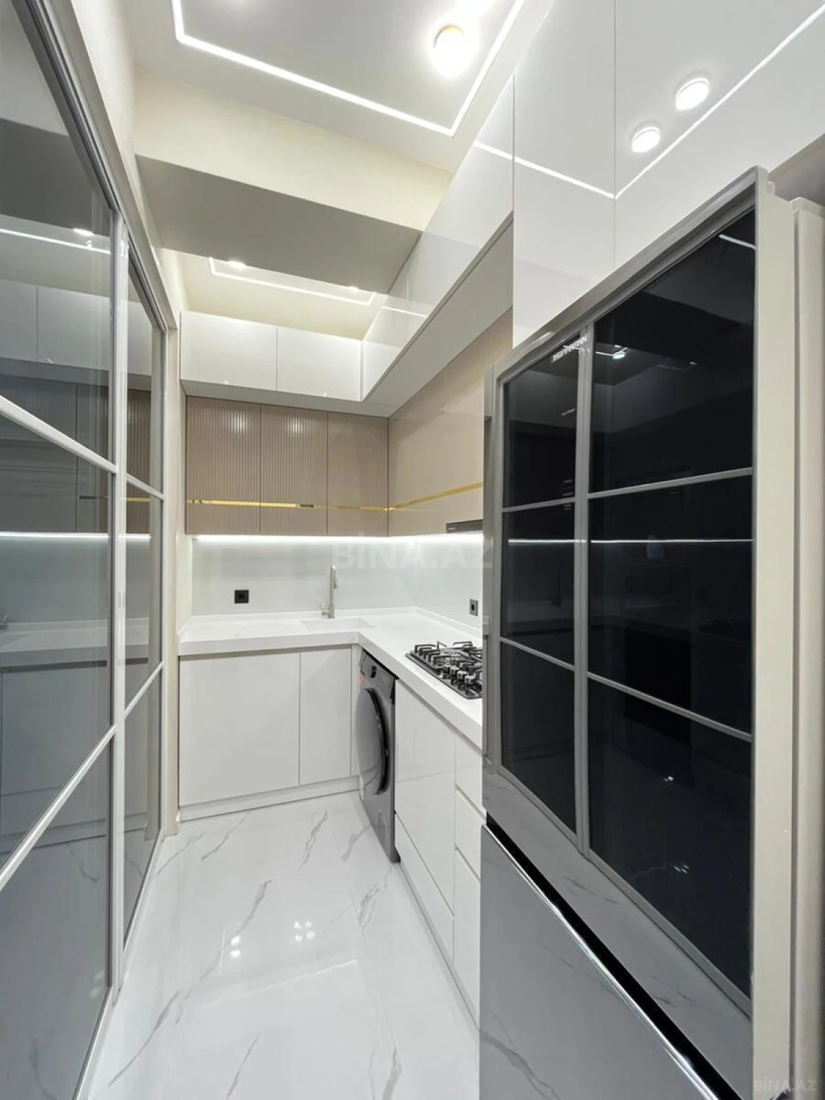 Satılır 2 otaqlı mənzil 68 m²