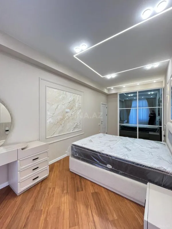 Satılır 2 otaqlı mənzil 68 m²