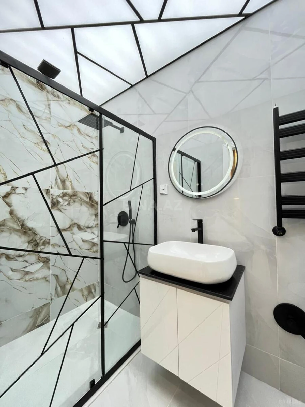 Satılır 2 otaqlı mənzil 68 m²