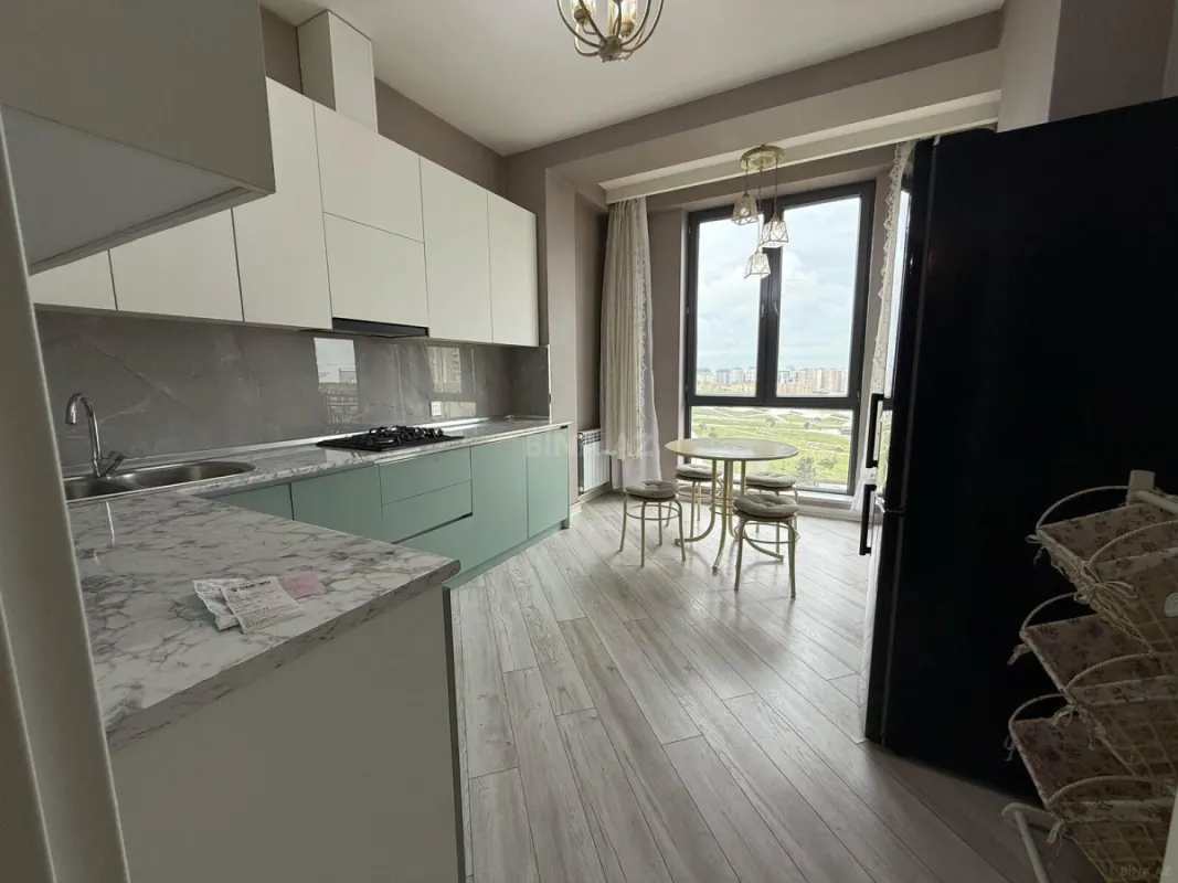 Kirayə verilir 3 otaqlı mənzil 120 m²