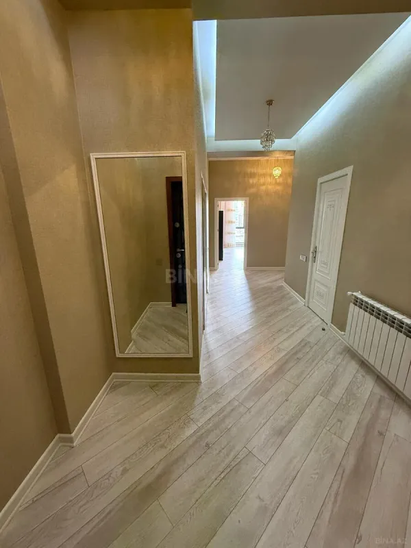 Kirayə verilir 3 otaqlı mənzil 120 m²