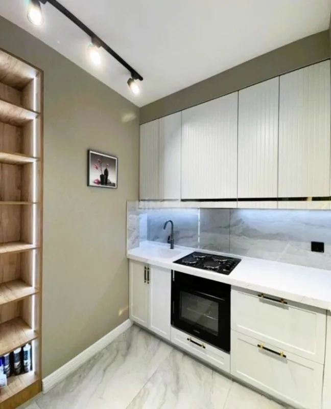 Kirayə verilir 2 otaqlı mənzil 77 m²