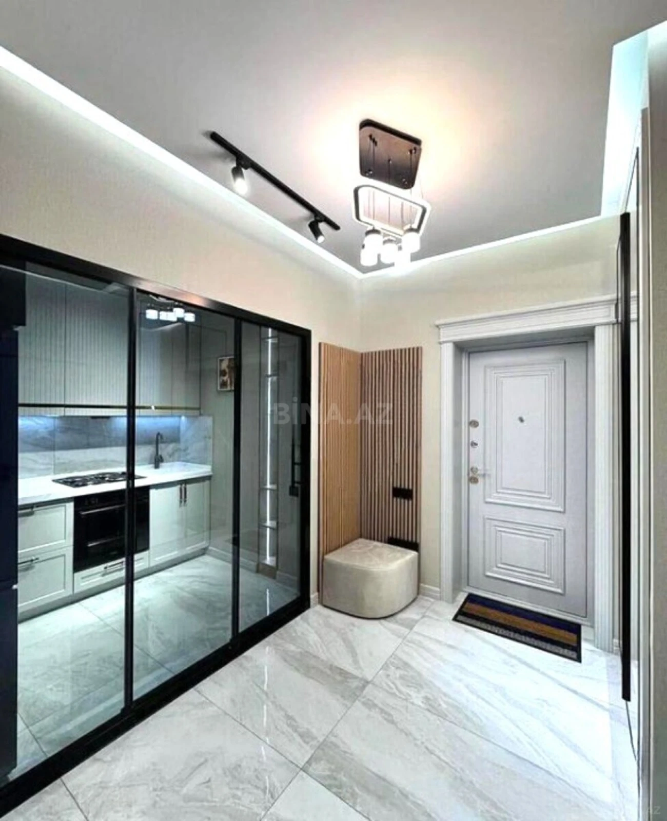 Kirayə verilir 2 otaqlı mənzil 77 m²