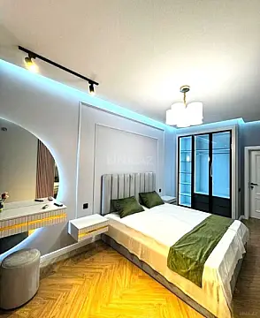 Kirayə verilir 2 otaqlı mənzil 77 m²