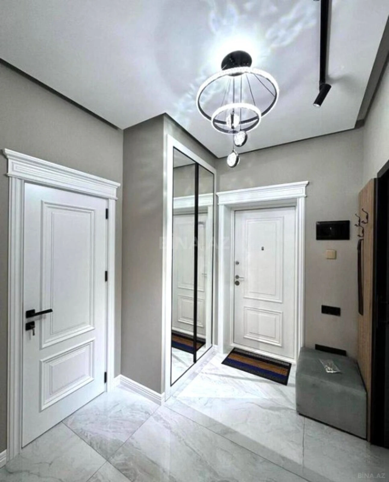 Kirayə verilir 2 otaqlı mənzil 77 m²