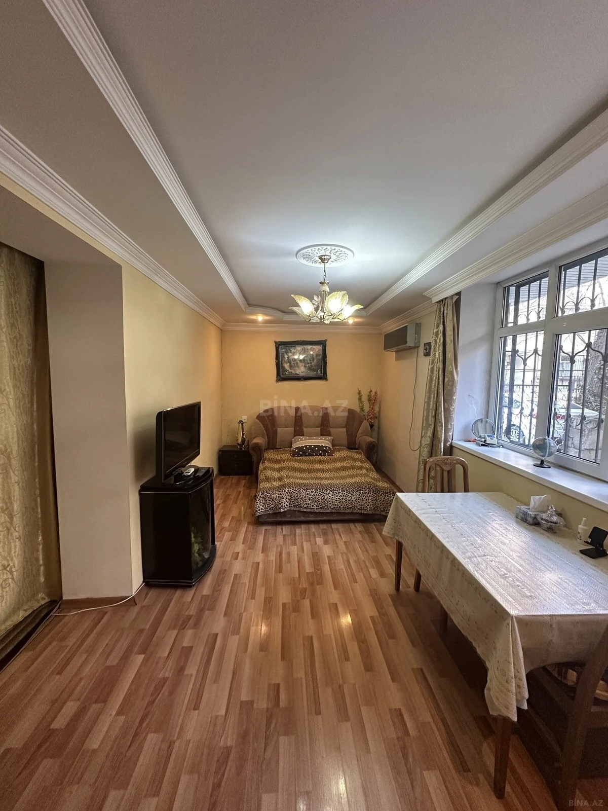 Satılır 6 otaqlı mənzil 150 m²
