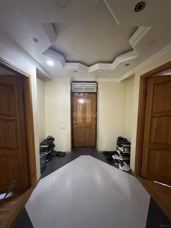 Satılır 6 otaqlı mənzil 150 m²