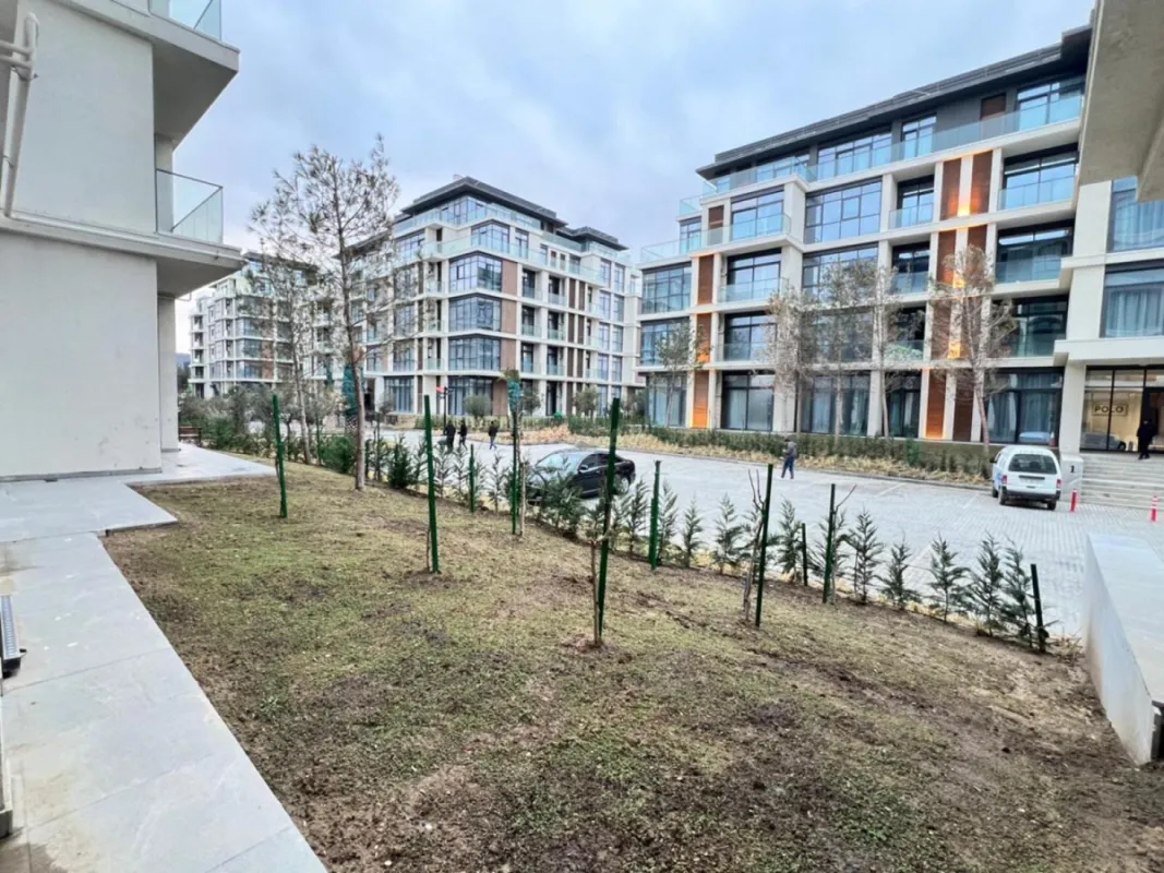Satılır 1 otaqlı mənzil 58 m²