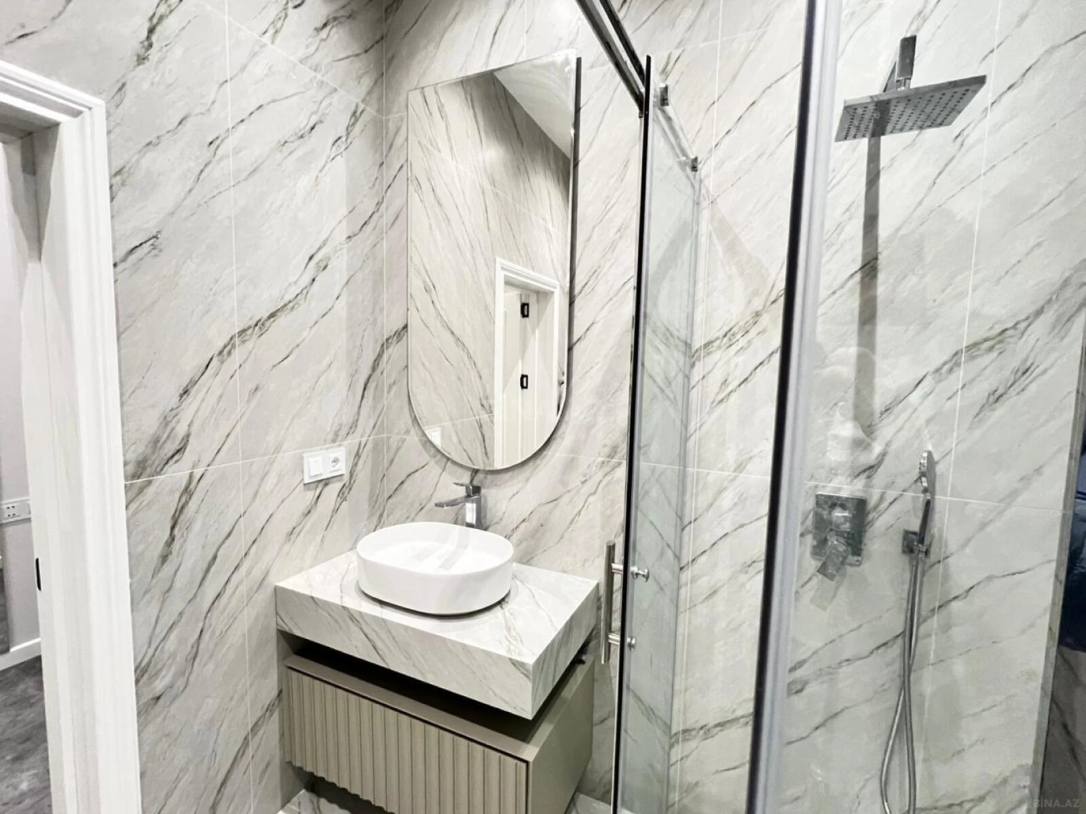 Satılır 1 otaqlı mənzil 58 m²