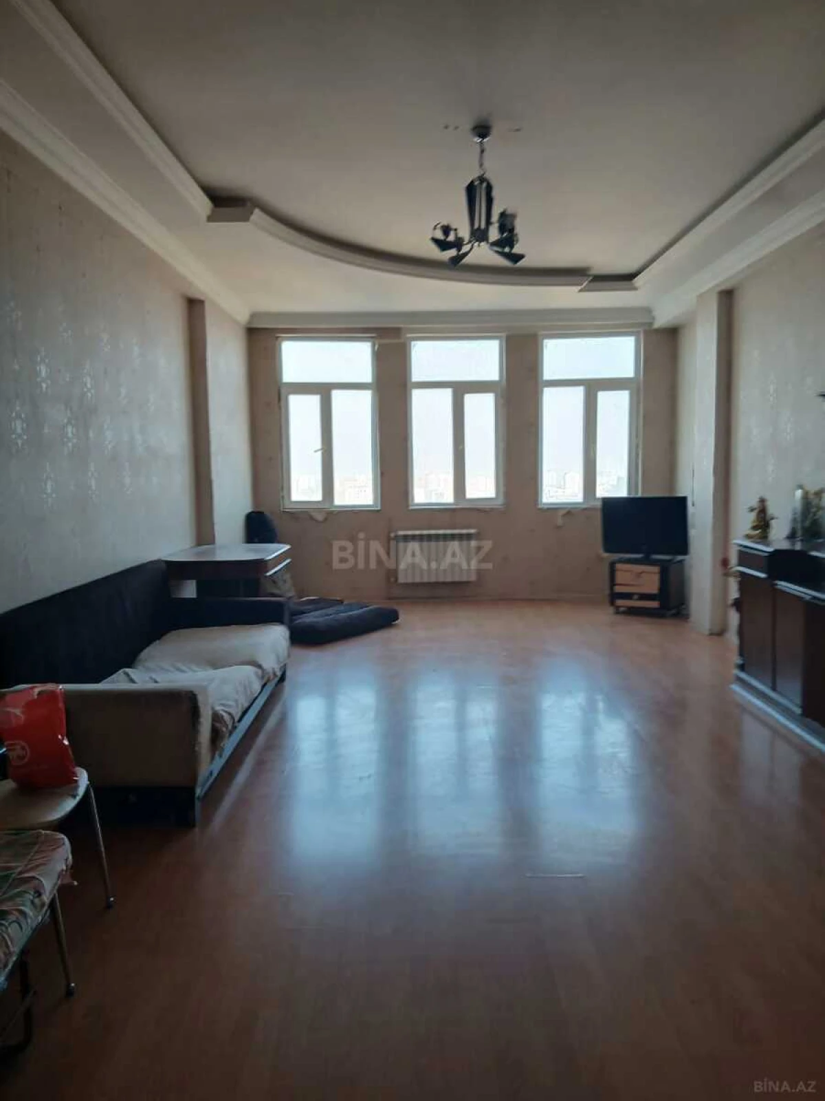 Kirayə verilir 3 otaqlı mənzil 130 m²