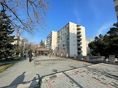 Satılır 3 otaqlı mənzil 62 m² — Bakı, Memar Əcəmi yanı 3 otaq 62.00 m²