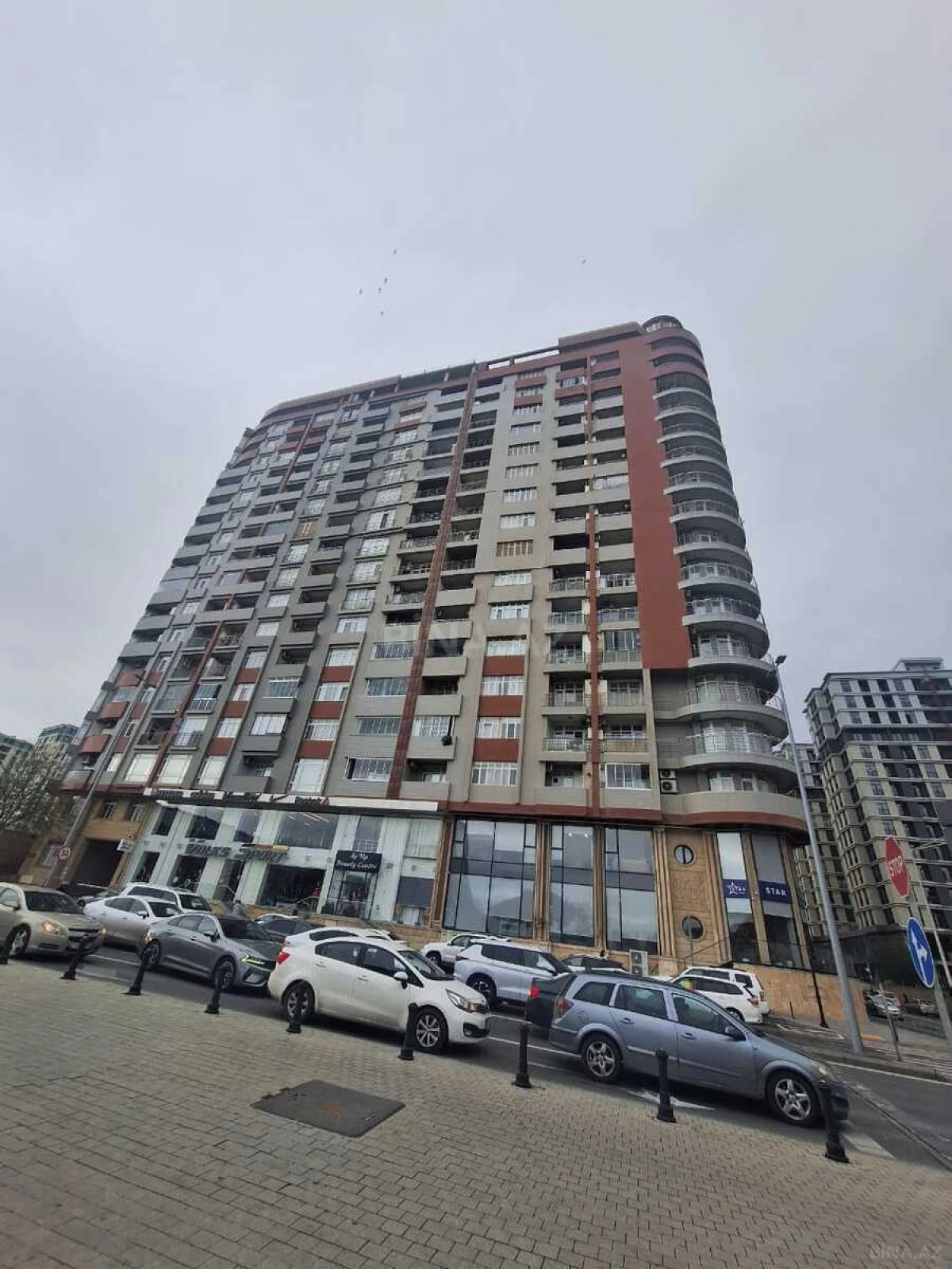 Satılır 2 otaqlı mənzil 120 m²
