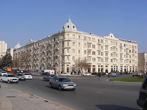 Satılır 2 otaqlı mənzil 60 m²