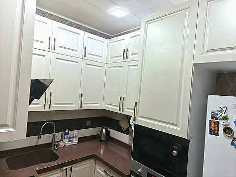 Kirayə verilir 2 otaqlı mənzil 75 m²