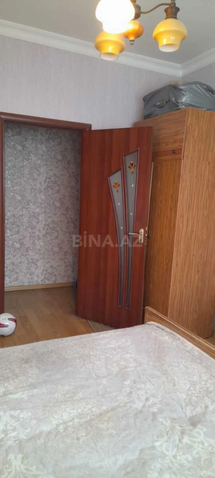 Satılır 5 otaqlı mənzil 120 m²