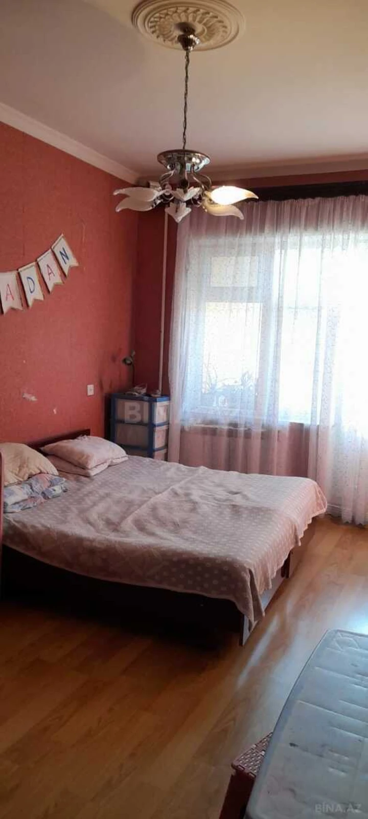 Satılır 5 otaqlı mənzil 120 m²