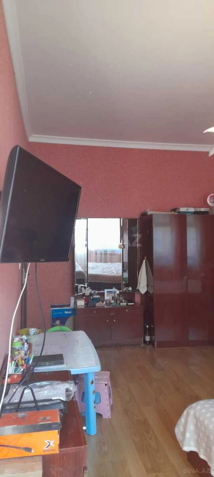 Satılır 5 otaqlı mənzil 120 m²