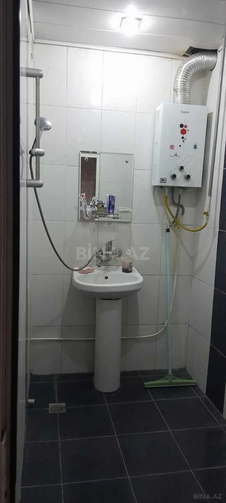 Satılır 5 otaqlı mənzil 120 m²
