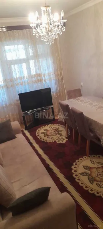 Satılır 5 otaqlı mənzil 120 m²