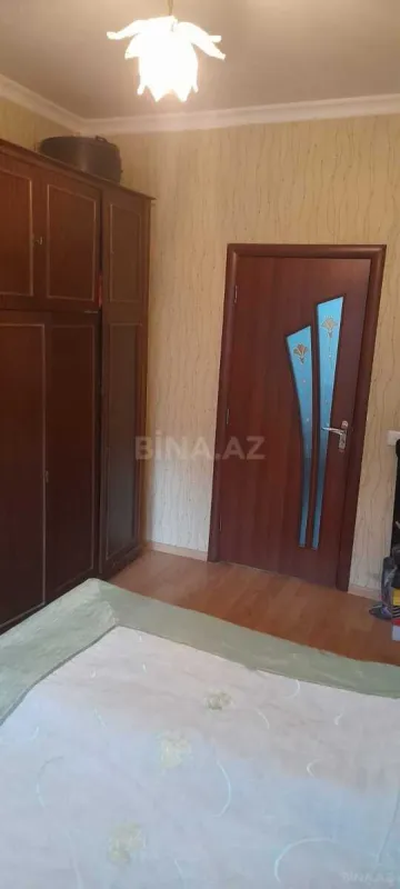 Satılır 5 otaqlı mənzil 120 m²