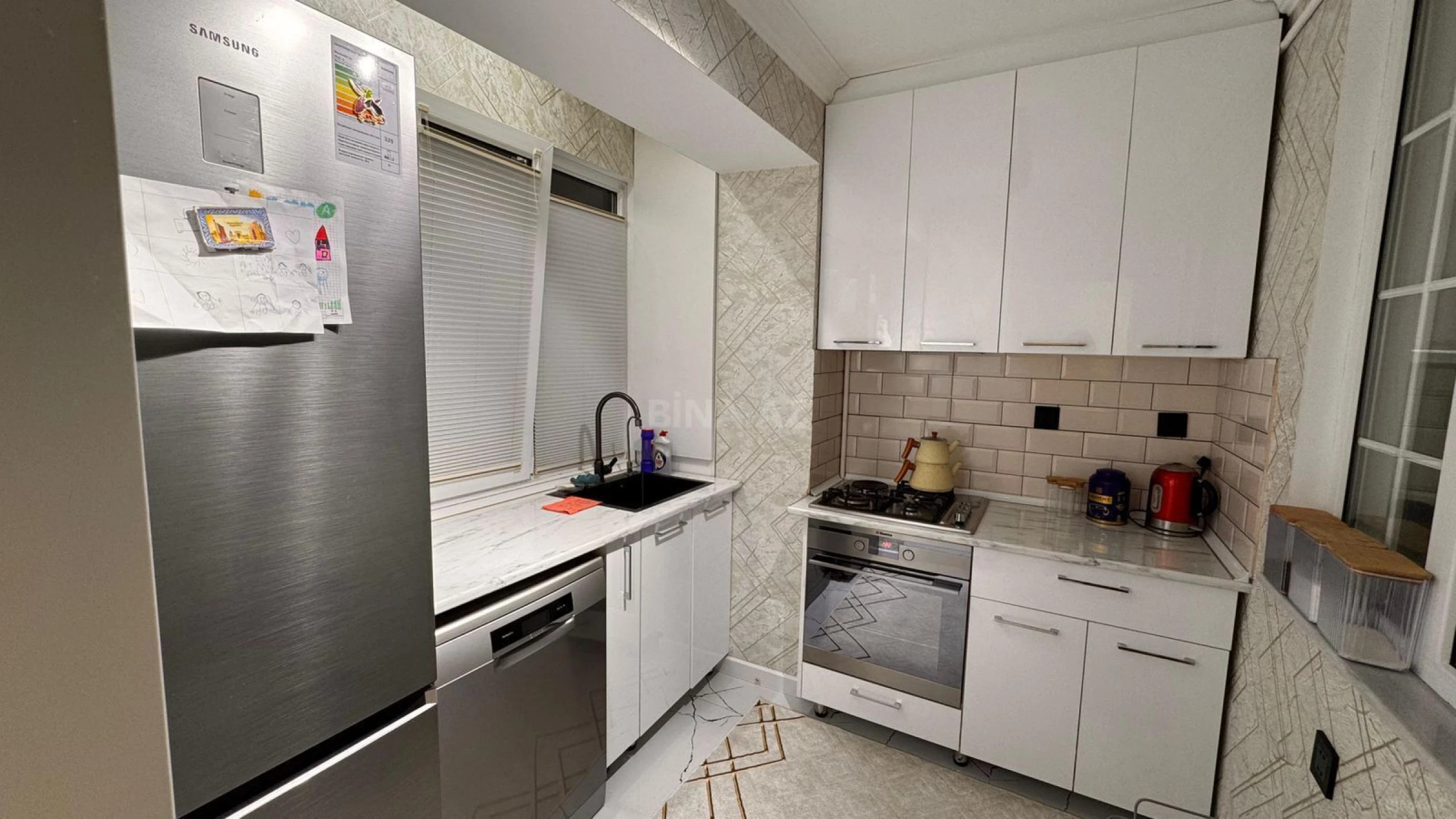 Satılır 3 otaqlı mənzil 70 m²