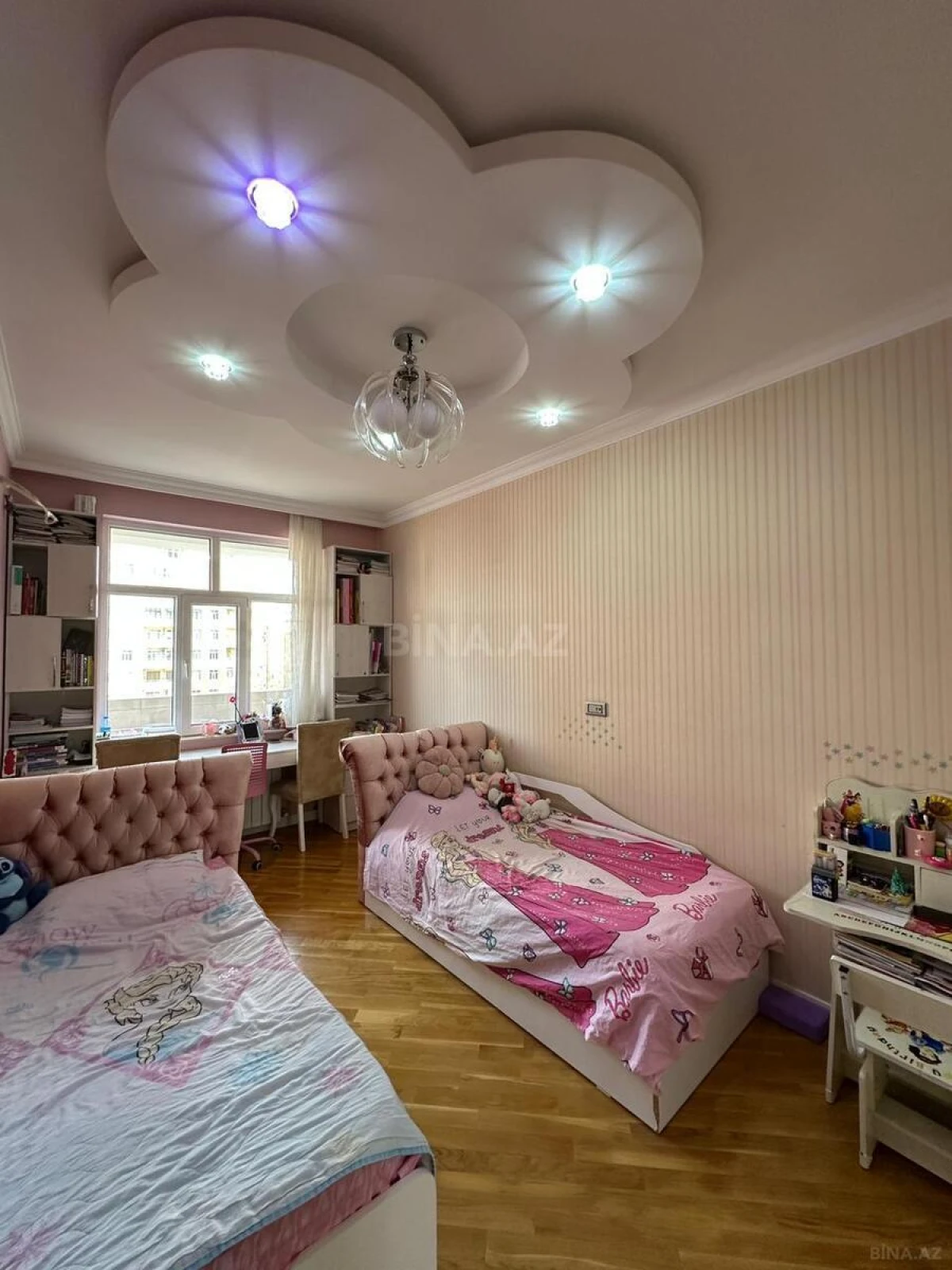 Satılır 3 otaqlı mənzil 127 m²