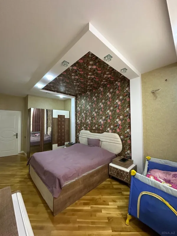 Satılır 3 otaqlı mənzil 127 m²