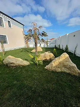 Satılır 6 otaqlı həyət evi 250 m²