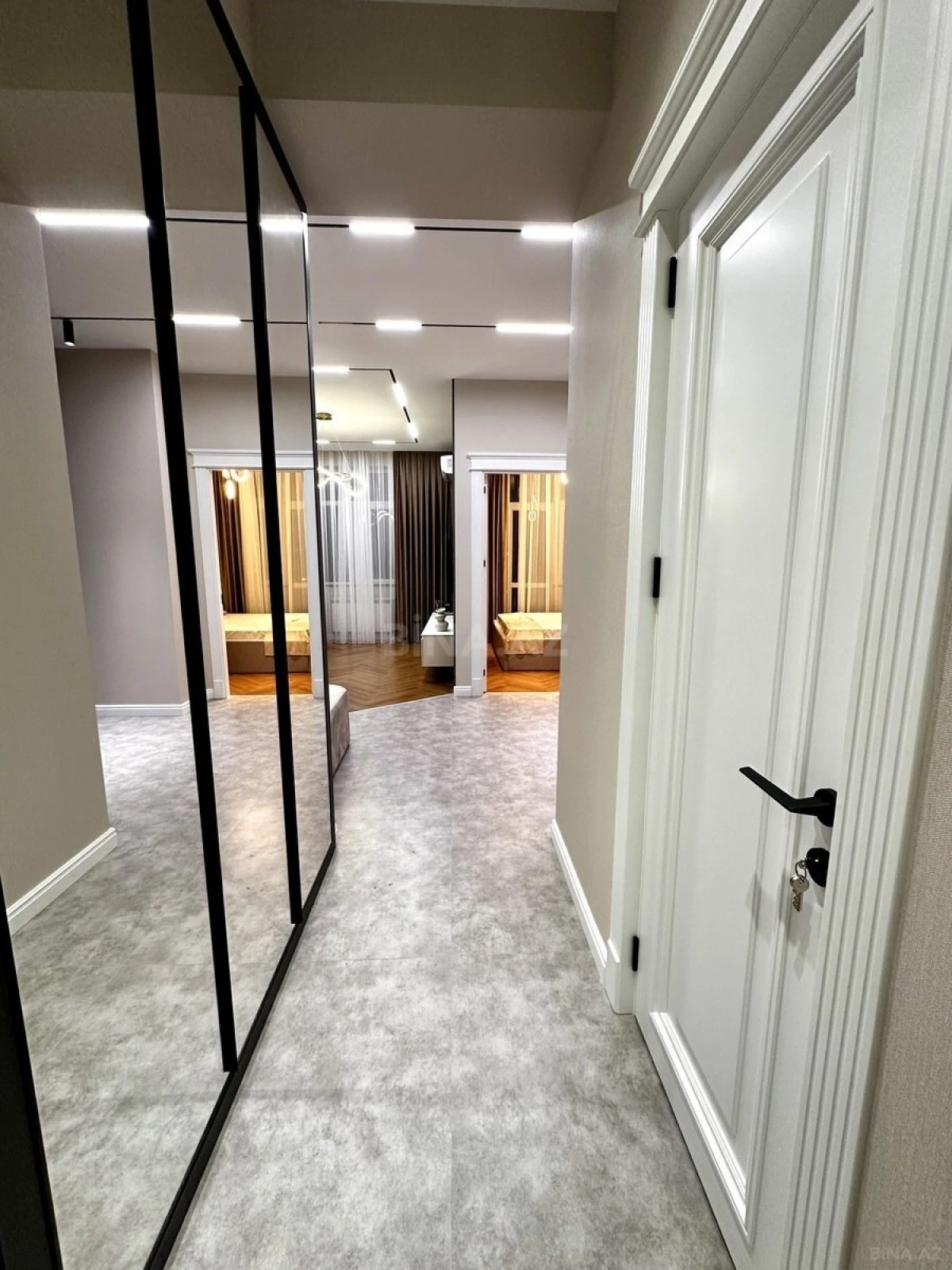 Satılır 2 otaqlı mənzil 55 m²