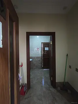 Kirayə verilir 20 otaqlı ofis 640 m²