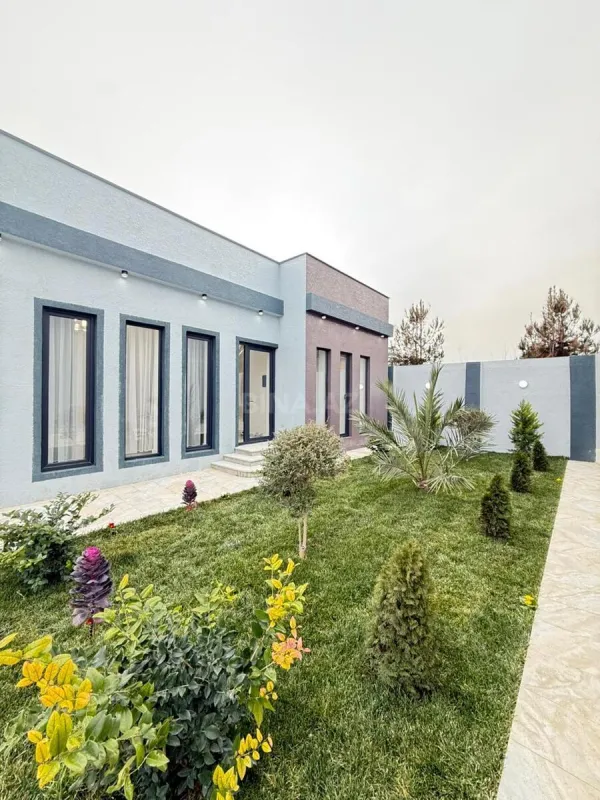 Satılır 4 otaqlı həyət evi 160 m²