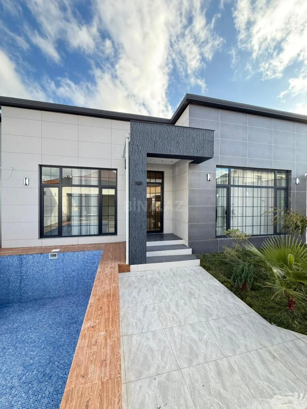 Satılır 4 otaqlı həyət evi 160 m²