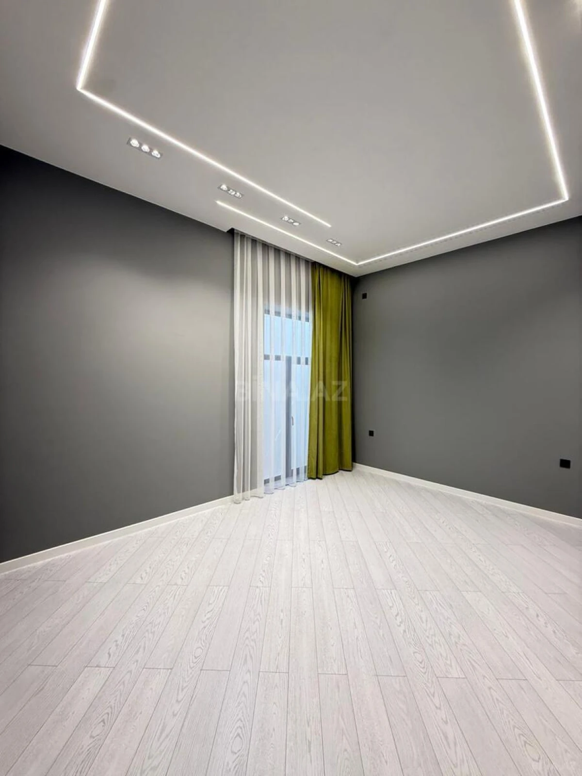 Satılır 4 otaqlı həyət evi 160 m²