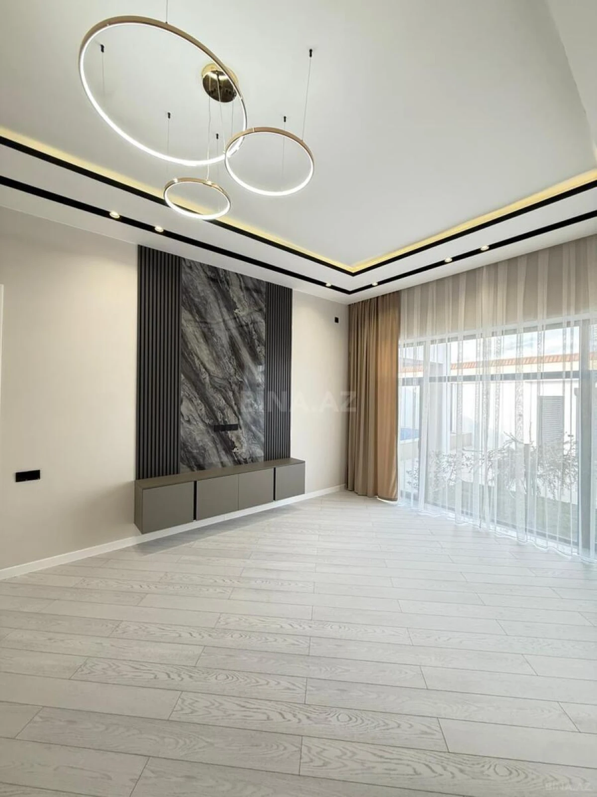 Satılır 4 otaqlı həyət evi 160 m²