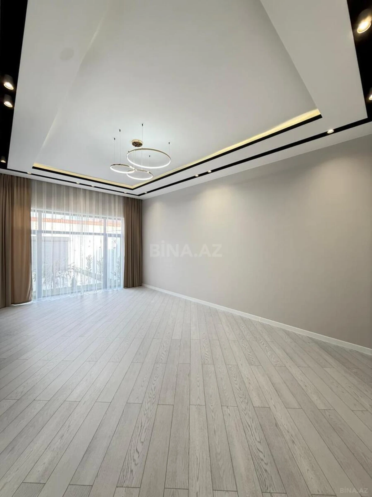 Satılır 4 otaqlı həyət evi 160 m²