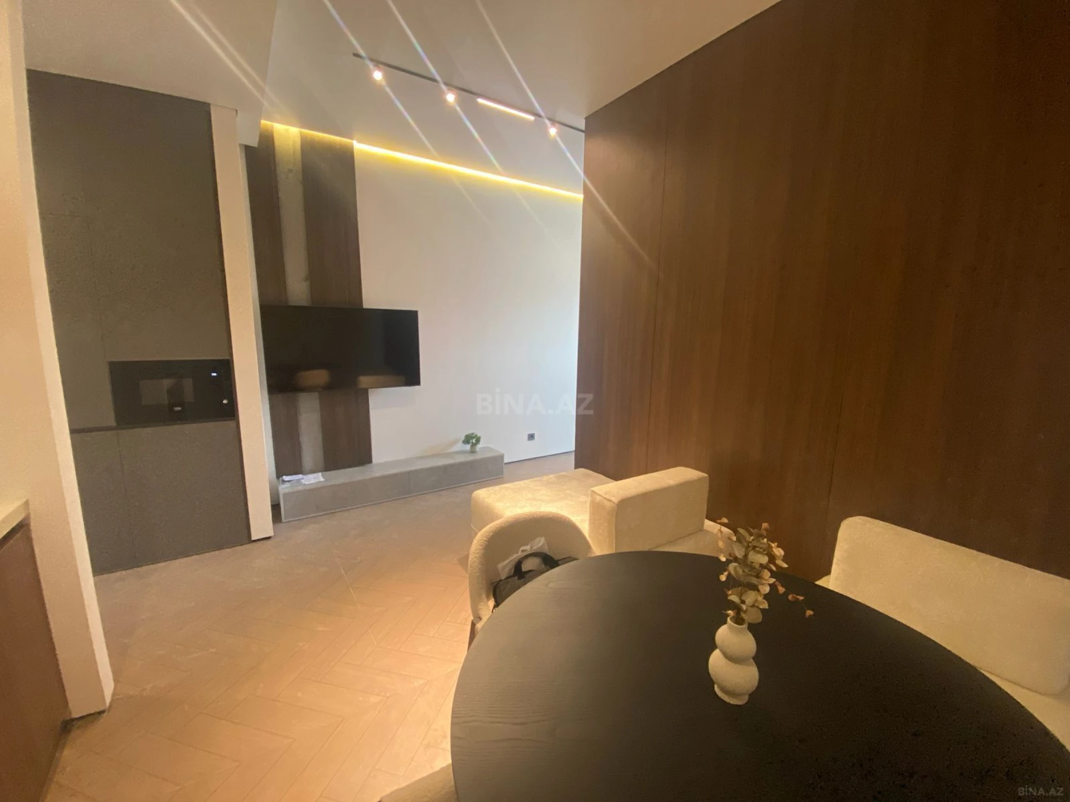 Satılır 2 otaqlı mənzil 58 m²