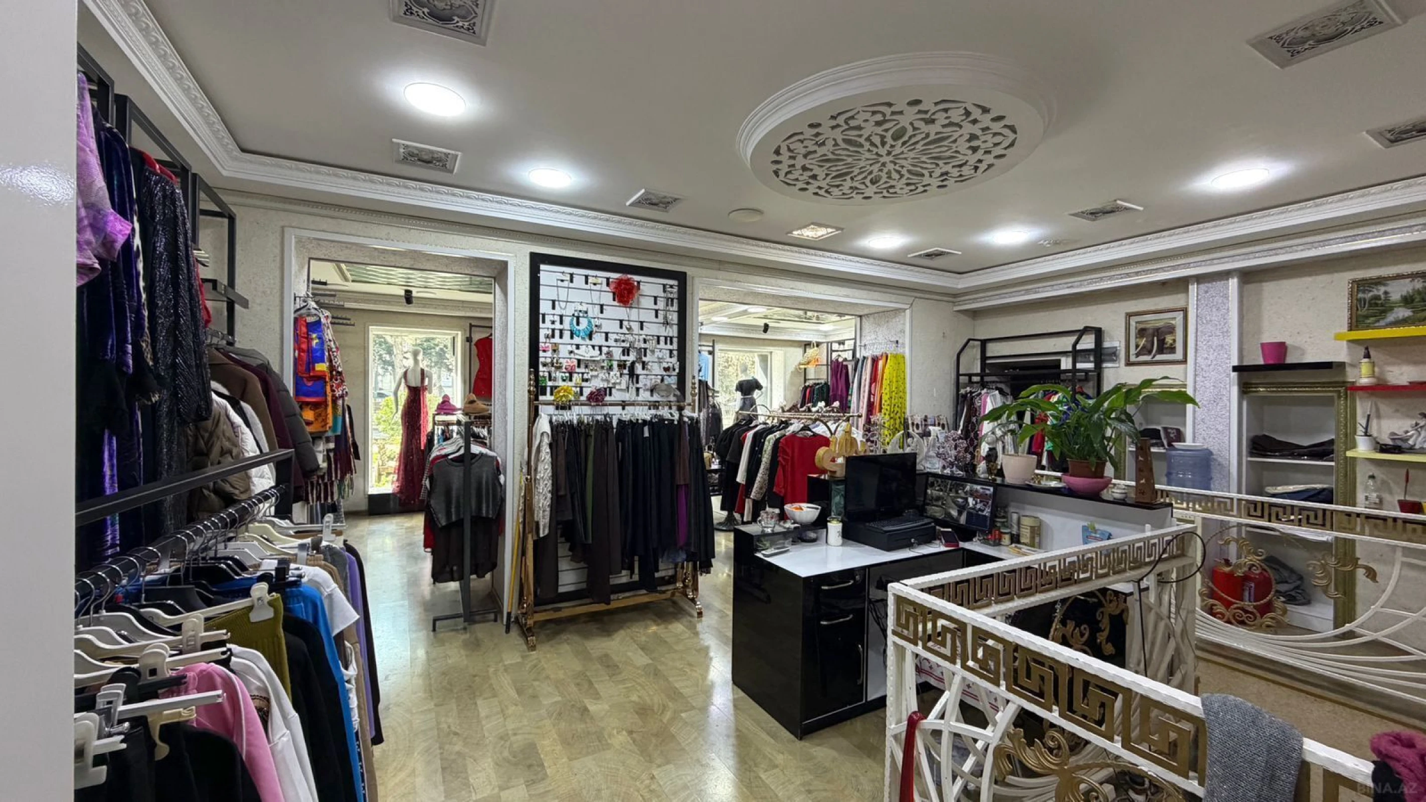 Satılır obyekt 120 m²