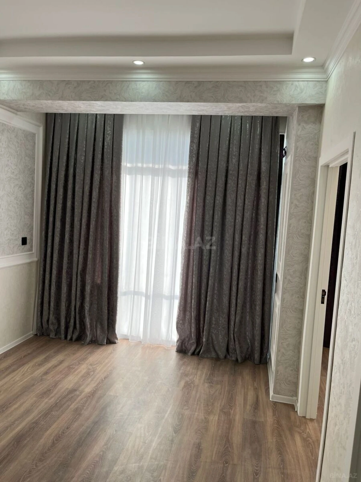 Satılır 3 otaqlı mənzil 74 m²