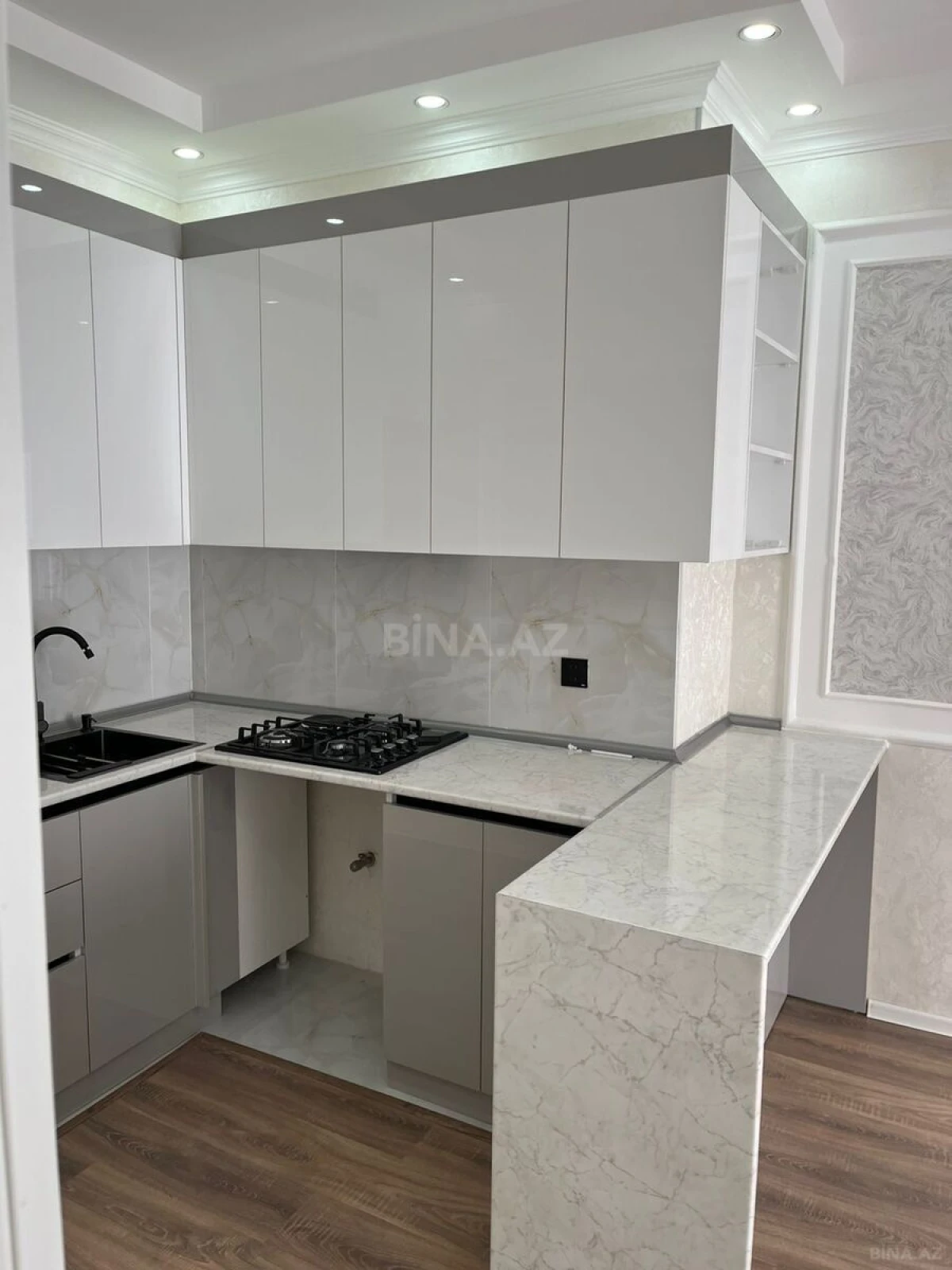 Satılır 3 otaqlı mənzil 74 m²