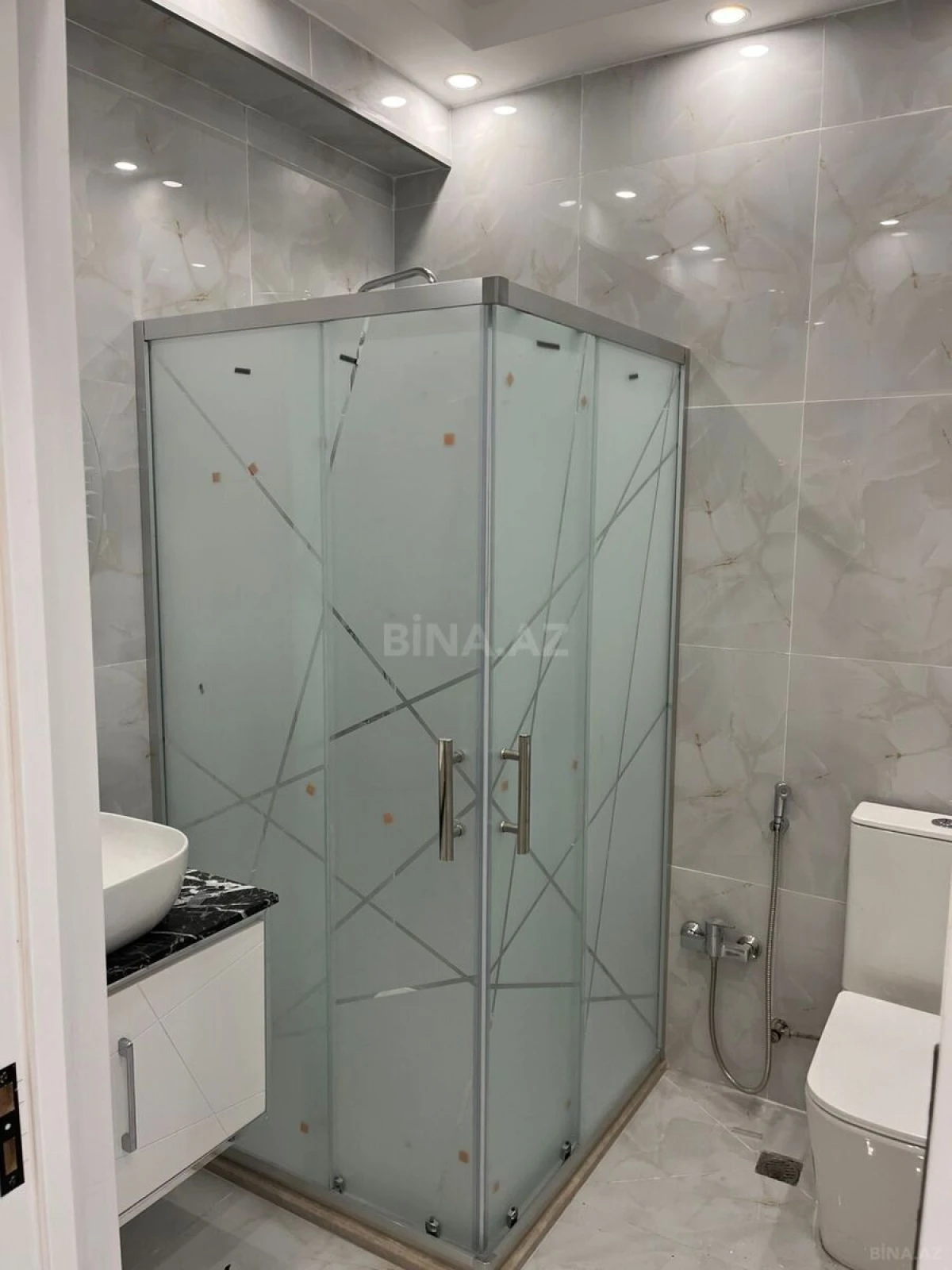 Satılır 3 otaqlı mənzil 74 m²