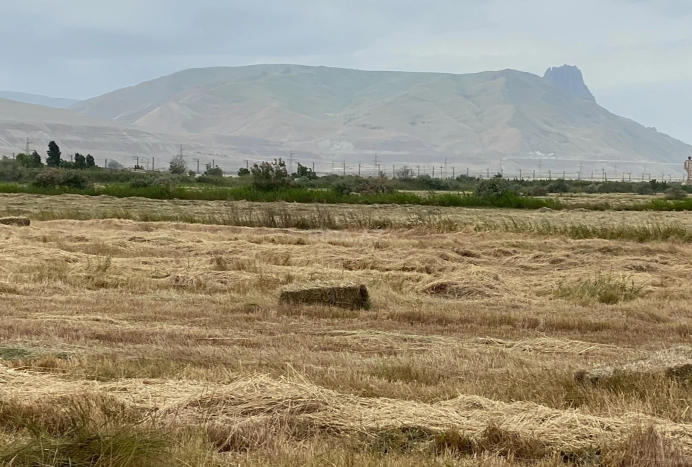 Satılır torpaq sahəsi 200 m²