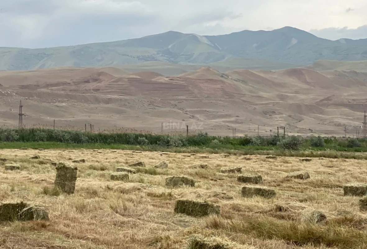 Satılır torpaq sahəsi 200 m²