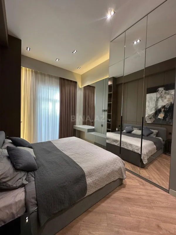 Kirayə verilir 3 otaqlı mənzil 130 m²