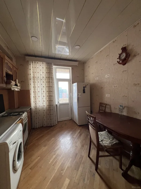 Satılır 2 otaqlı mənzil 71 m²