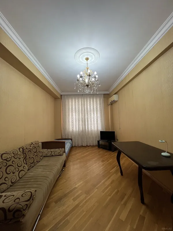 Satılır 2 otaqlı mənzil 71 m²